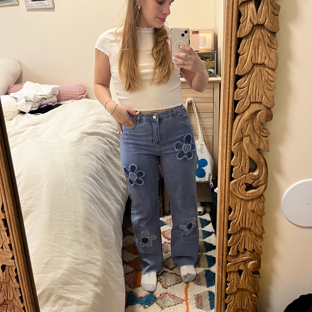 NWT Flower Denim Flare Jeans 🌸👖